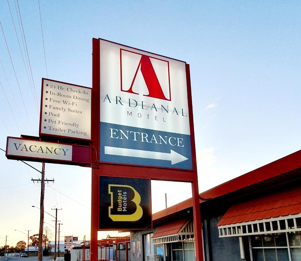Ardeanal Motel West Wyalong Exterior foto
